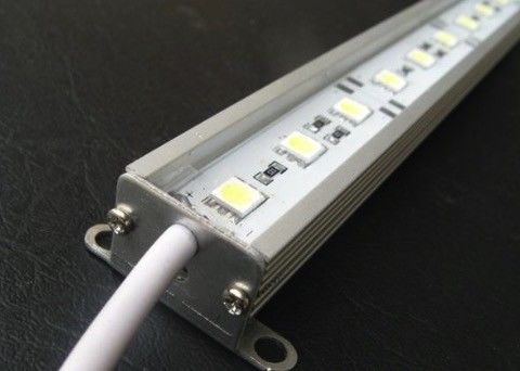 Keine Neonbeleuchtung der hellen Stellen-12V LED, lange LED-Licht-Streifen für steife Stange
