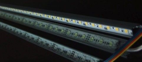 Wasserdichtes Streifen-Licht-flexibles Gitter SMD RGB LED, das LED-Vorhang-Matrix-Rückseite in einer Liste verzeichnet